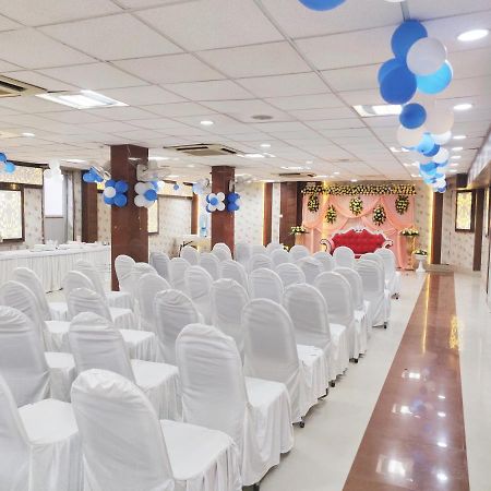 Hotel Aman Palace Prayagraj Exterior photo
